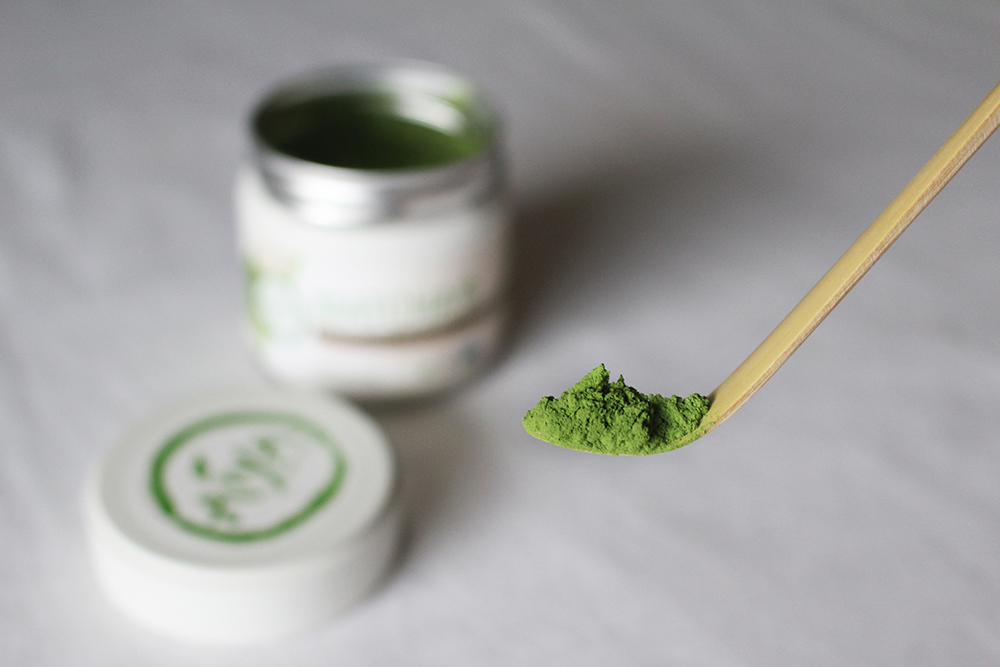 Preparing several servings of matcha (Tea Bowl with Serving Spout